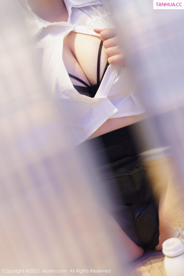 柠檬c_lemon 妲己_Toxic [XiuRen]高清写真图 2022.11.04 No.5807 妲己_Toxic 丰腴美臀第25张图片